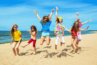 Jak si užít dovolenou s dětmi? Animační kluby a další tipy, aby u moře nebyla nuda!