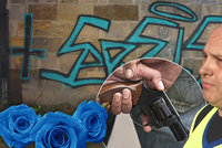 Ženě dal modré růže s černou stuhou a popravil ji: Čistič graffiti z Karlova mostu promluvil o temné minulosti