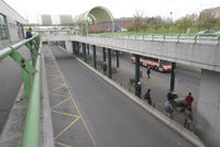 Ostuda na východě Prahy: Zchátralý terminál na Černém Mostě čeká proměna, vznikne studie