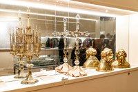 Poklady za miliony v každé vitríně! Výstava na Pražském hradě připomíná 600 let od smrti Václava IV.
