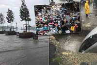 Záplavy po silných deštích v Istanbulu: První mrtvý a narušená doprava