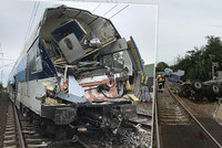 Vlak v Uhříněvsi smetl kamion, osm zraněných! Kousek od místa, kde se zabila Bartošová (†48)