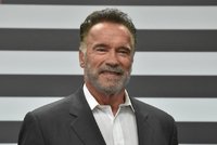 Akční hvězda Schwarzenegger opět zasahuje: Daroval miliony lékařům!