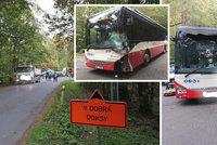 Na Kladensku se střetl autobus s autem: Těžce zraněnou ženu v bezvědomí museli vyprostit!