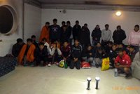 Policie našla 38 migrantů mezi konzervami. Do Maďarska cestovali vlakem
