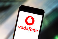 Masivní výpadek u Vodafonu, operátor radí vyndat SIM. Na tísňovou linku nevolejte zbytečně