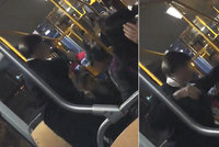 Cestující v ostravské tramvaji se zastal řidičky: Skupinka mladíků ho brutálně napadla!