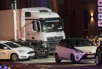 Teror v Německu: Syřan najížděl kamionem do aut, devět zraněných