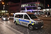 Brutální útok nožem na Vinohradech: Dva cizince (16) obvinili z pokusu o vraždu, útočili i na Chodově