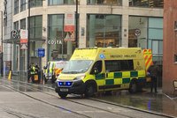 Čtyři pobodaní při útoku v nákupním centru v Manchesteru: Policie útočníka dopadla