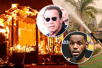 Sídla boháčů evakuovali kvůli ohnivému peklu: Arnie i hvězda NBA utíkali před před plameny