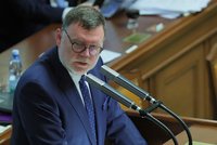 Finální hlasování o daních oddálili Kalousek i ODS. I „rodičák“ bude až v pátek