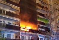 Hořel dům plný vozíčkářů! Jedna mrtvá, 70 evakuovaných na Černém Mostě