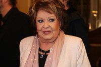 Jiřina Bohdalová měla 89. narozeniny, ale... Párty bude až za rok!