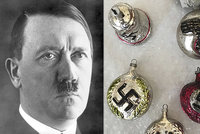 Hitlerova hlava i hákový kříž: Stanislav na internetu prodával nacistické vánoční ozdoby