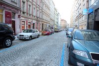 Dražší parkování v Praze? V budoucnu by si mohli připlatit řidiči v centru a další