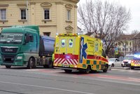 Hrozivá nehoda v Pacově: Auto srazilo čtyři ženy!