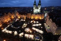 Praha bude letos bez velkých trhů. Strom na „Staromáku“ a možná pár stánků, říká radní