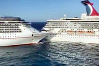 Hrůzostrašná srážka obřích výletních lodí: Jedna rozpárala druhou! Panika, křik, evakuace cestujících