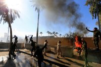 Napětí v Iráku stoupá: Okolí americké ambasády a vojenské základny zasáhly rakety