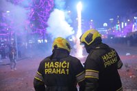 57 požárů, přes 50 zraněných i opilci za volantem: Praha přivítala nový rok