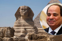 Egypt chce přesunout ikonické sfingy na prašný „kruháč“. Archeologové zuří