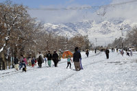 Laviny v Kašmíru zabily nejméně 67 lidí. Pákistán se potýká se sněžením a záplavami