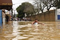 Návaly bahna odnášely i auta. Sesuv půdy v Brazílii usmrtil šest lidí
