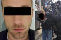 Policisté v Plzni pátrali po nebezpečném Slovákovi: Má zbraň, varovali!