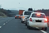 Tragická dopravní nehoda na Liberecku: Silnice musela být uzavřena