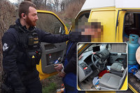 Plynová bomba na kolech: Pražští policisté naháněli řidiče dodávky s nebezpečným nákladem