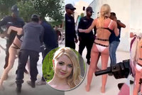 Krásku v dovolenkovém ráji drsně zatkla policie: Kvůli bikinám!