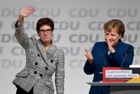 Nástupkyně Merkelové končí, selhání padá i na hlavu poroučející se kancléřky
