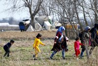 Turci otevřeli migrantům bránu do Evropy. Bulhaři a Řekové míří k hranicícm