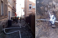 Dělníci překopli plynové potrubí: Hasiči museli evakuovat celou ulici!