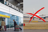 Odříznuté Česko: Na pražském letišti se ruší lety, od pondělí čeká cizince jen »luxusní« terminál
