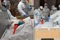 Číňanka (103) se za 6 dní uzdravila z COVID-19! Zdravotníci oslavovali u jejího lůžka