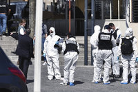 Útok v době koronaviru: Migrant pobodal dva lidi ve Francii, zranil i dítě