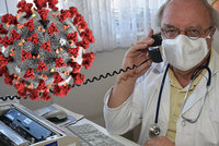 Lékař Kulda léčí po telefonu: Když k němu jdou nemocní, má na ně půlhodinu, nesmějí se potkat