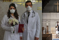 Svatby bez hostů i novomanželé s rouškami: Jak vypadají svatby v období pandemie?