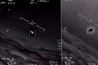 Pentagon oficiálně zveřejnil videa s UFO: Překvapuje jejich rychlost i manévrovací schopnosti