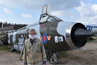 Sběratel má na zahradě unikátní nadzvukovou stíhačku: Bránila Británii před útokem SSSR