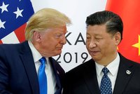 Čína se „obula“ do Trumpa a tvrdí: Američané měli koronavirus dřív než Wu-chan