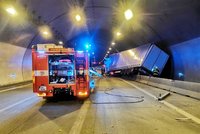 Tragédie na Pražském okruhu: Po nehodě kamionu v Komořanském tunelu zemřel člověk