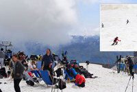 Stovky lyžařů si vyrazily užívat na hory. Slovinci mají po konci pandemie ještě dost sněhu