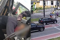 VIDEO: Zfetovaný se v kradeném bavoráku proháněl Prahou! Když zastavil na červenou, lapili ho policisté