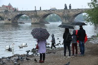Počasí v Praze: Žádné babí léto! Bude pršet, oteplí se až o víkendu