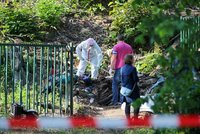 Hrůzný nález v pražské Stromovce! Lidské ostatky ležely za plotem mezi smetím