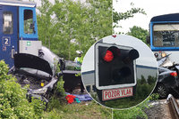 Smrtelná nehoda u Dobrovíze: Kousek za pražským letištěm se srazil vlak s automobilem