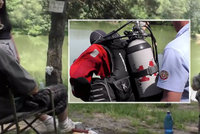 Invalidní rybář spadl z vozíčku do rybníka! Už dřív to s ním bylo o strach, líčili místní